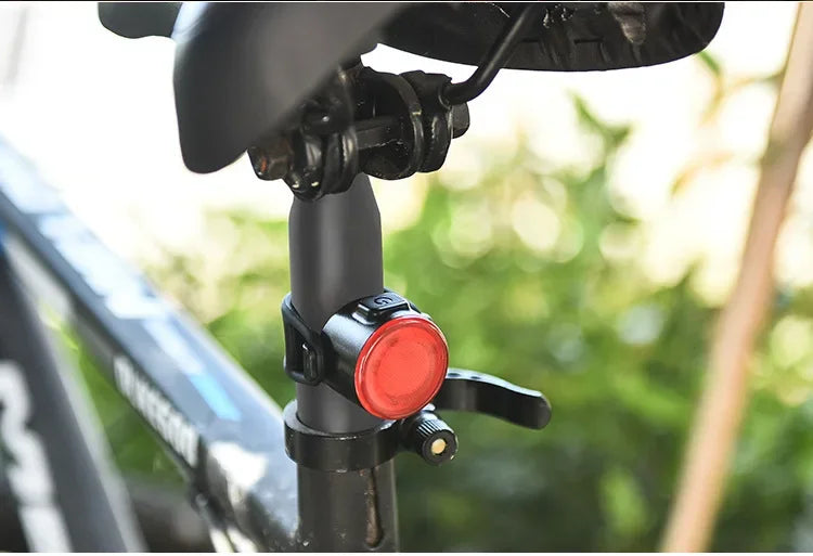 Waterproof LED Bicycle Taillight - Battery-Powered Rear Warning Light for MTB & Road Cycling